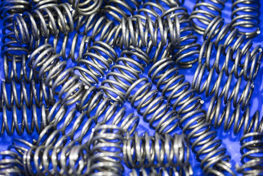 Metal springs in a pile